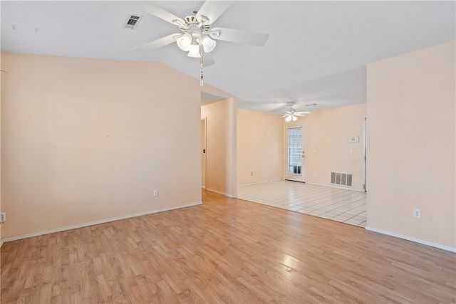 3182 Oakfield Street, Fayetteville, AR 72704