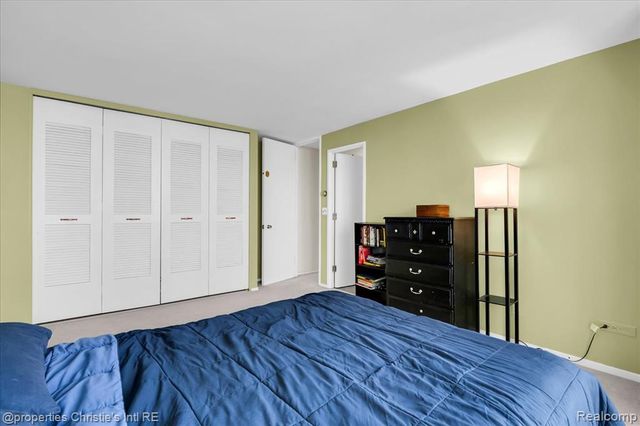 8200 E Jefferson Avenue, Detroit, MI 48214