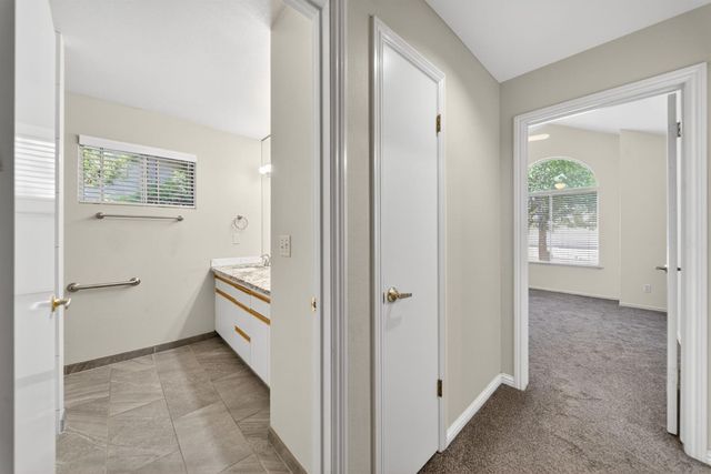 7188 N Geraldine Avenue, Fresno, CA 93711