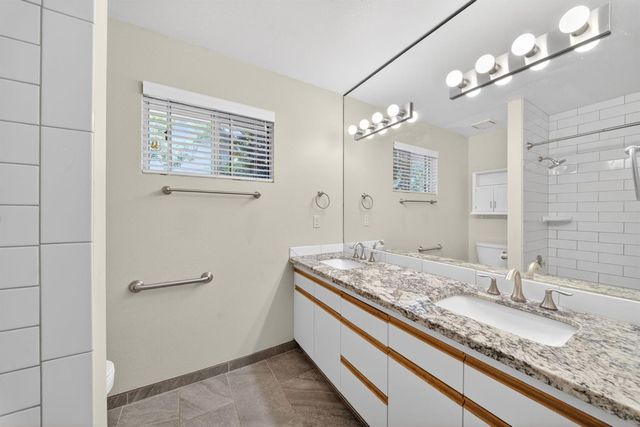 7188 N Geraldine Avenue, Fresno, CA 93711