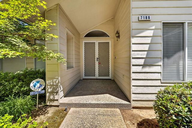 7188 N Geraldine Avenue, Fresno, CA 93711