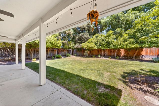 7188 N Geraldine Avenue, Fresno, CA 93711