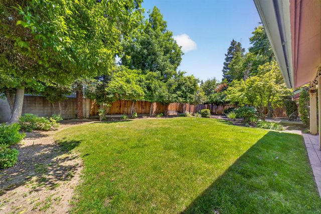 7188 N Geraldine Avenue, Fresno, CA 93711