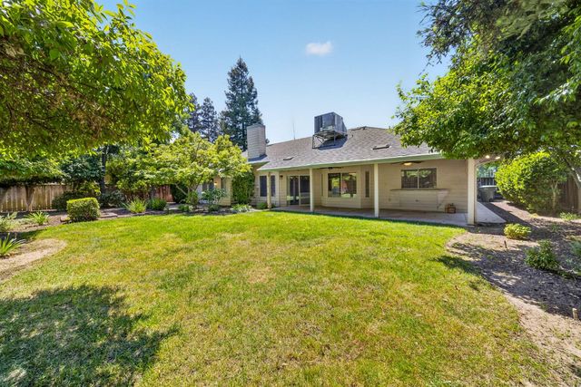 7188 N Geraldine Avenue, Fresno, CA 93711