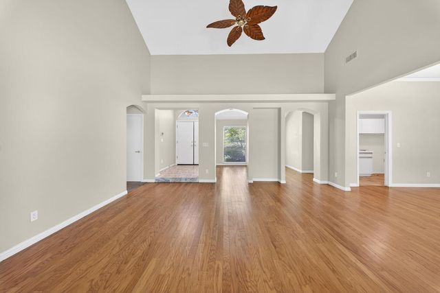 7188 N Geraldine Avenue, Fresno, CA 93711