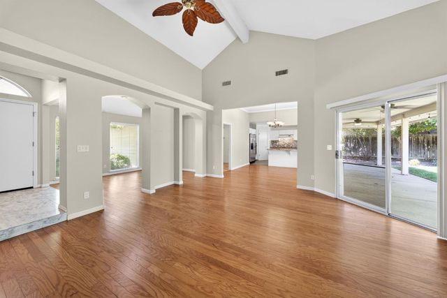 7188 N Geraldine Avenue, Fresno, CA 93711