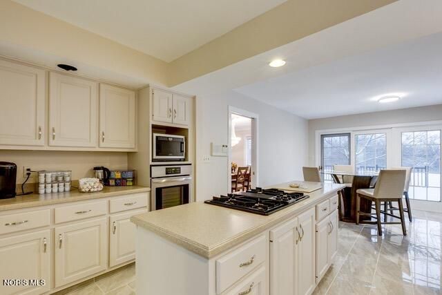 9504 Sheffield Road, Perrysburg, OH 43551