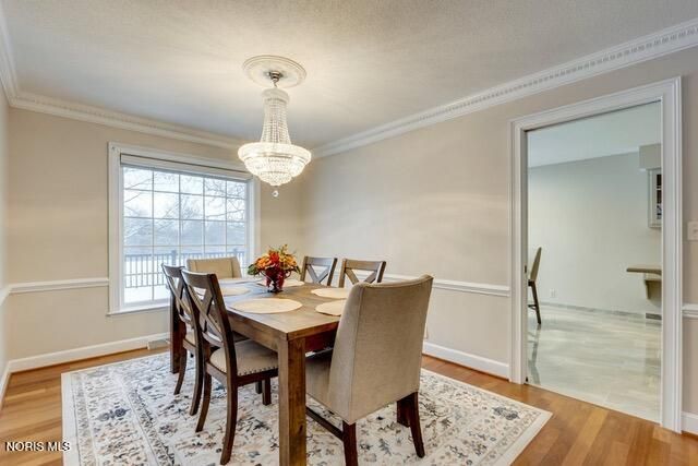 9504 Sheffield Road, Perrysburg, OH 43551