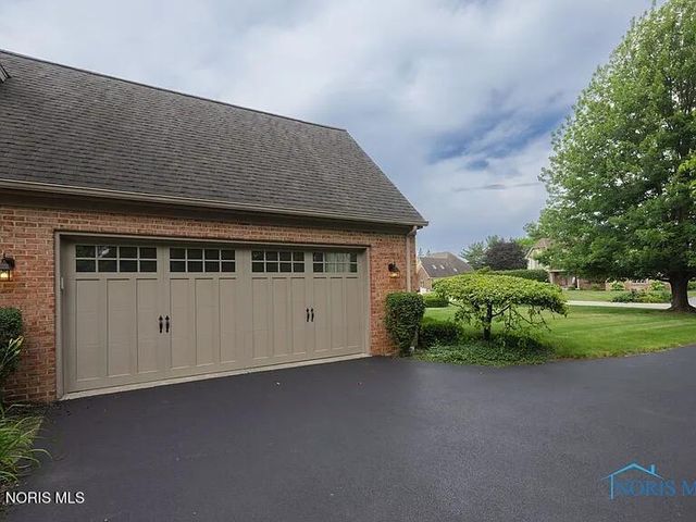 9504 Sheffield Road, Perrysburg, OH 43551