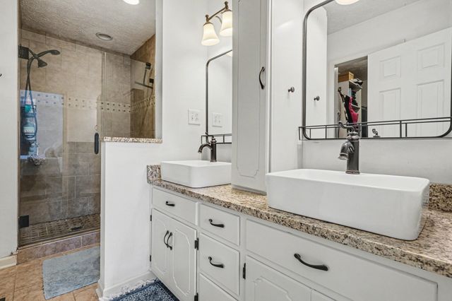 215 Westlynn Dr, Lebanon, TN 37087