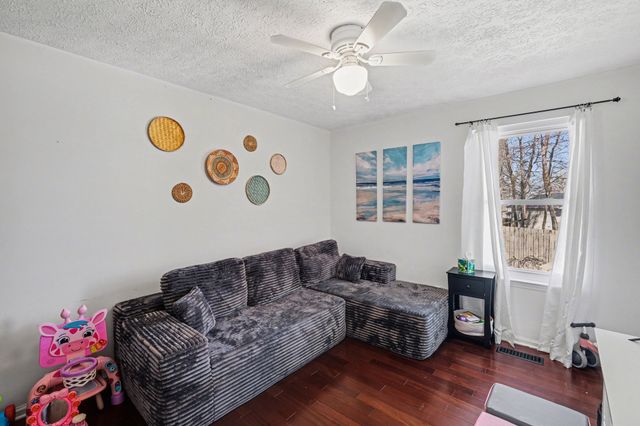 215 Westlynn Dr, Lebanon, TN 37087