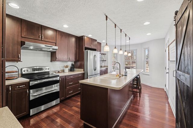 215 Westlynn Dr, Lebanon, TN 37087