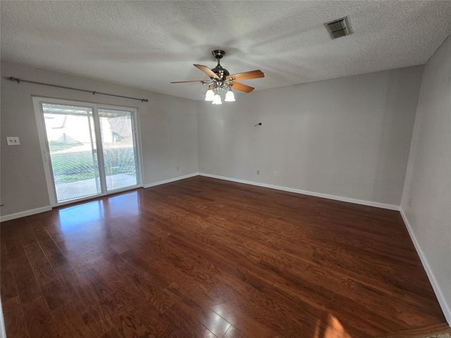 301 E 6th Street, Weatherford, TX 76086