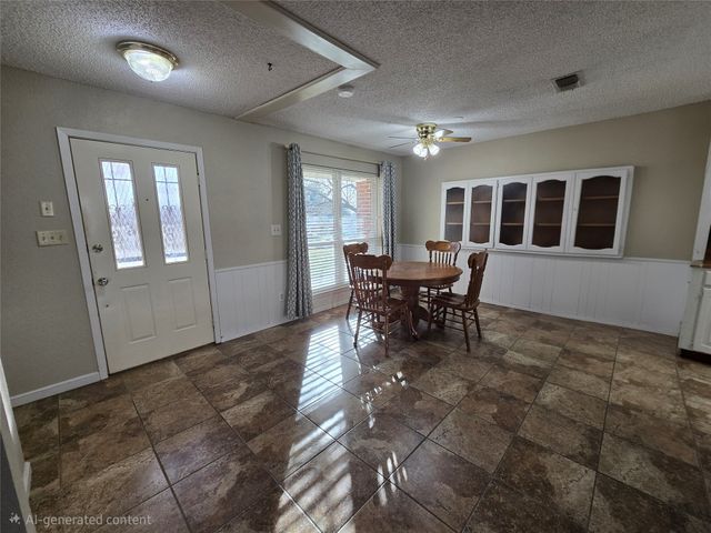 301 E 6th Street, Weatherford, TX 76086