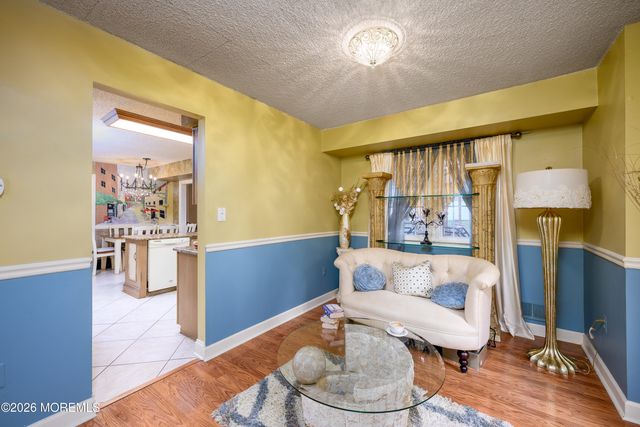 4 Boston Court, Howell, NJ 07731