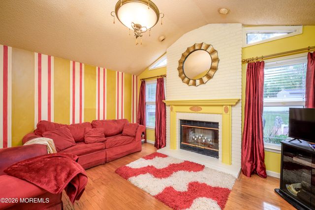 4 Boston Court, Howell, NJ 07731