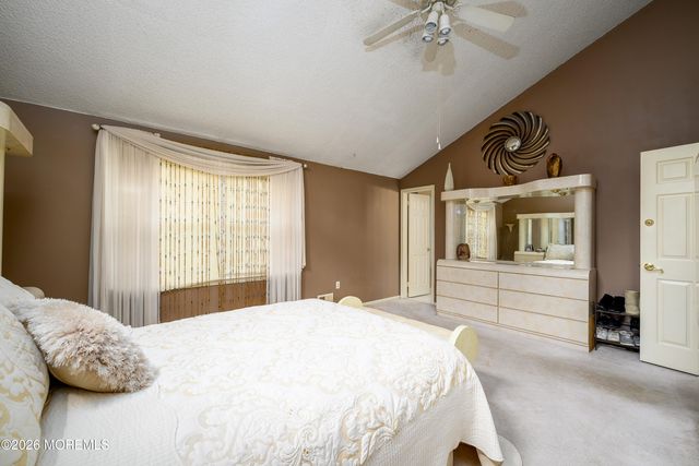 4 Boston Court, Howell, NJ 07731