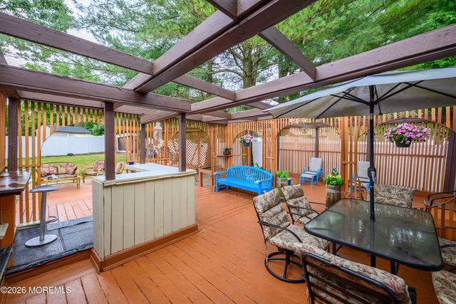4 Boston Court, Howell, NJ 07731