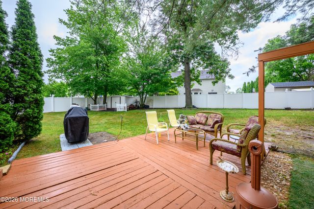 4 Boston Court, Howell, NJ 07731