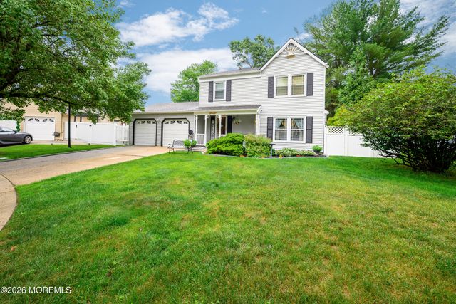 4 Boston Court, Howell, NJ 07731