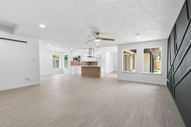 25402 Thistlewaite Lane, Spring, TX 77373