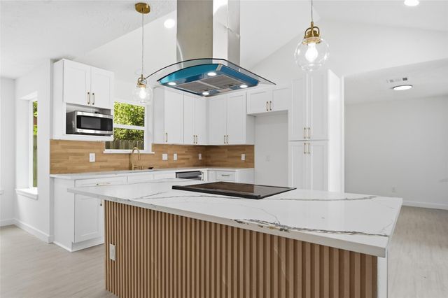 25402 Thistlewaite Lane, Spring, TX 77373