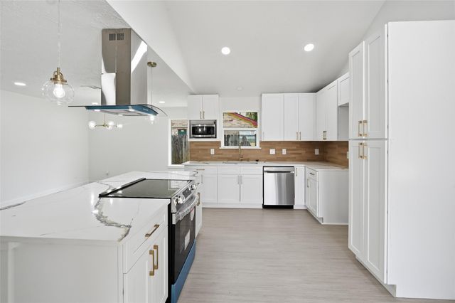 25402 Thistlewaite Lane, Spring, TX 77373