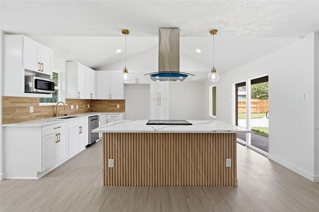 25402 Thistlewaite Lane, Spring, TX 77373