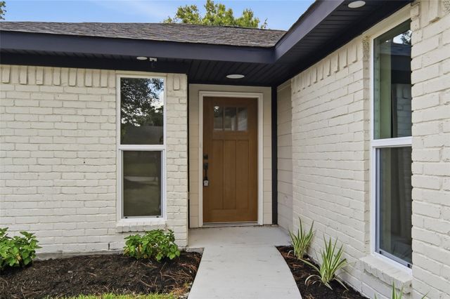 25402 Thistlewaite Lane, Spring, TX 77373