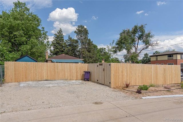 2701 N Steele Street, Denver, CO 80205