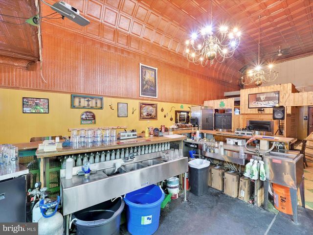 30 W CENTRE ST, Mahanoy City, PA 17948