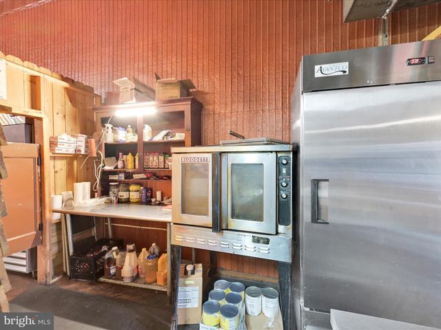 30 W CENTRE ST, Mahanoy City, PA 17948