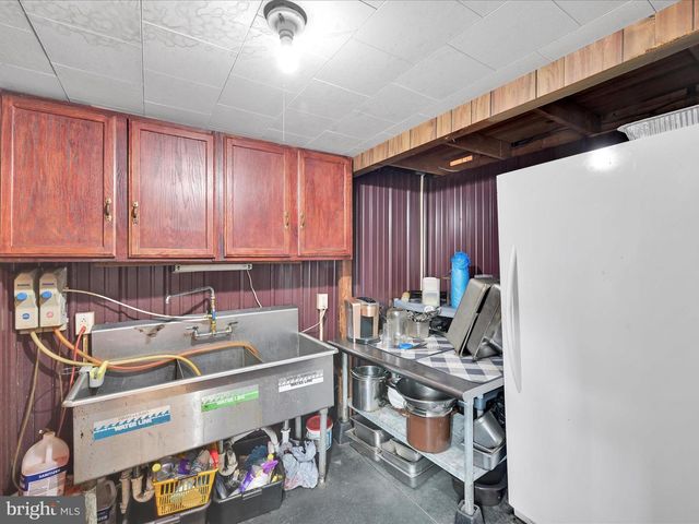 30 W CENTRE ST, Mahanoy City, PA 17948