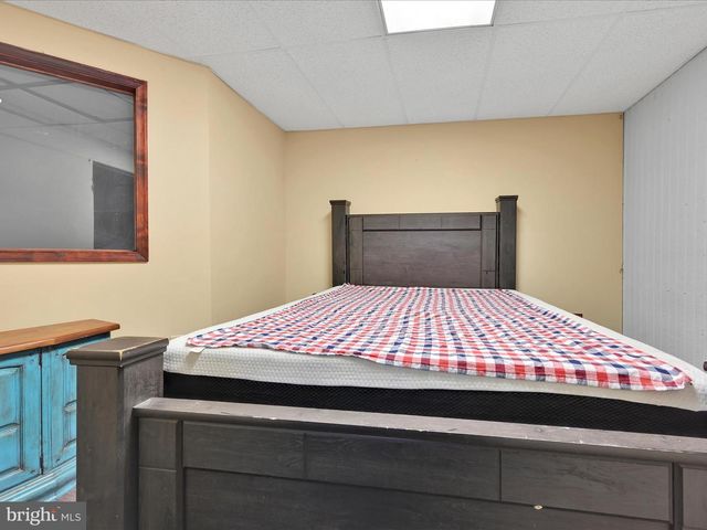 30 W CENTRE ST, Mahanoy City, PA 17948