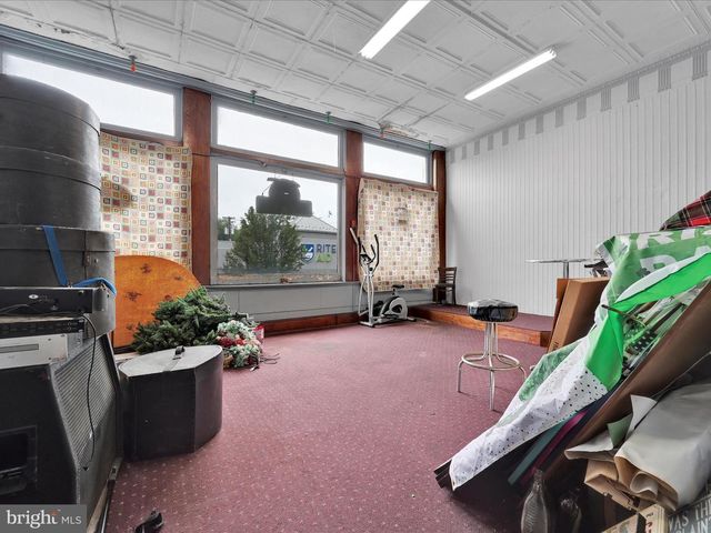 30 W CENTRE ST, Mahanoy City, PA 17948