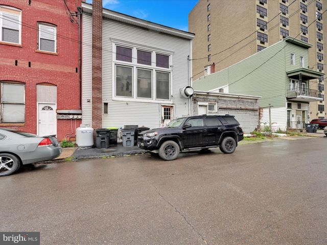 30 W CENTRE ST, Mahanoy City, PA 17948