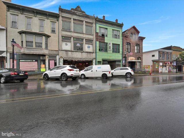30 W CENTRE ST, Mahanoy City, PA 17948