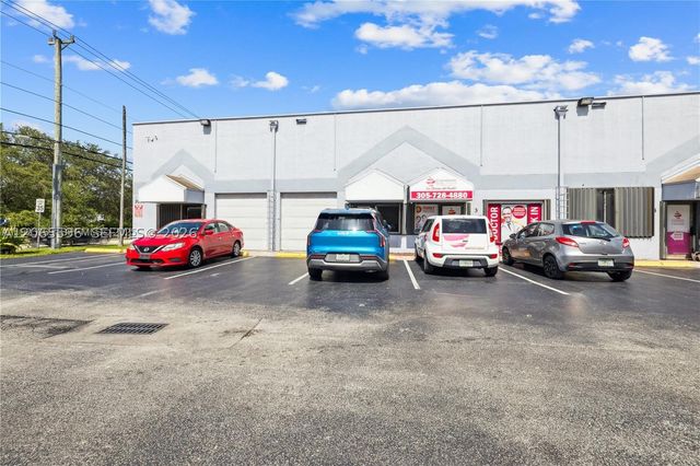 1671 W 37th St 2, Hialeah, FL 33012