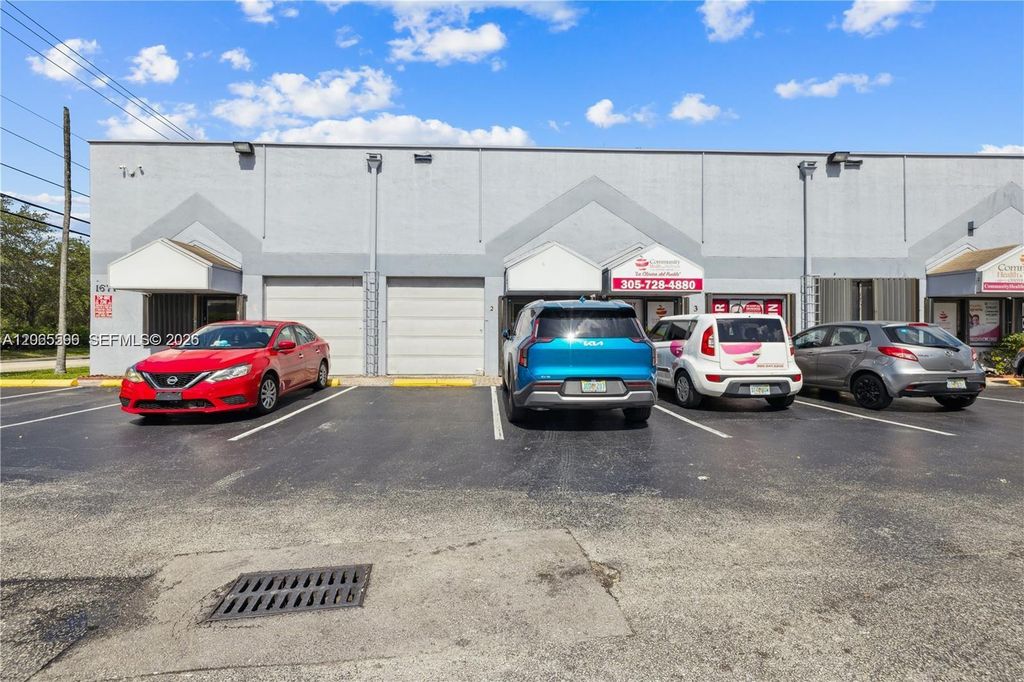 Image 10 of property listing at 1671 W 37th St 2, Hialeah, FL 33012