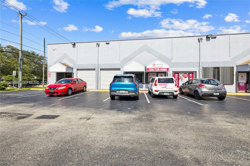 Image 12 of property listing at 1671 W 37th St 2, Hialeah, FL 33012