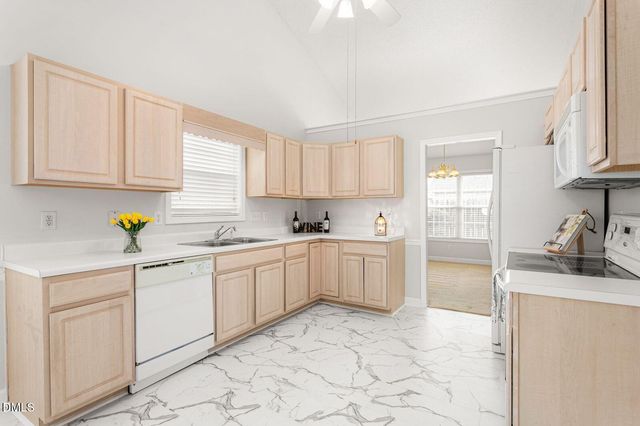 605 Huntingdon Street, Elon, NC 27244