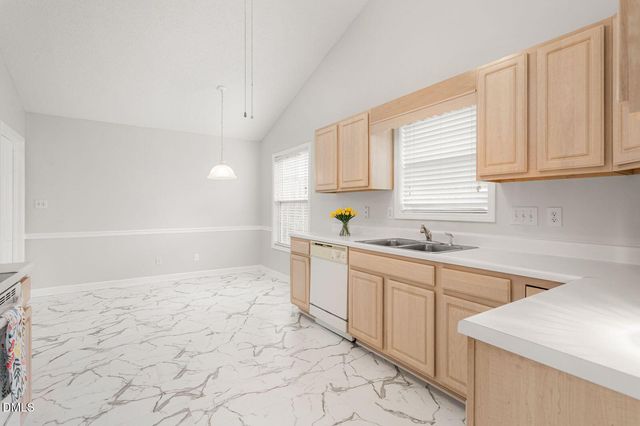 605 Huntingdon Street, Elon, NC 27244