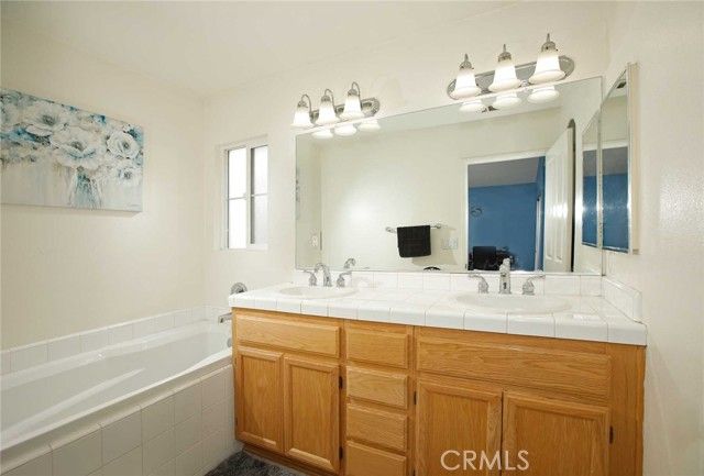 13280 Dronfield 21, Sylmar (los Angeles), CA 91342