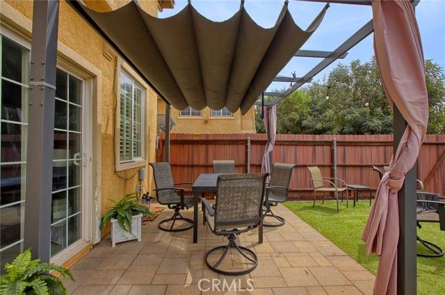 13280 Dronfield 21, Sylmar (los Angeles), CA 91342