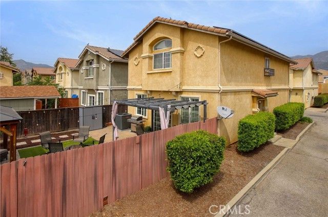 13280 Dronfield 21, Sylmar (los Angeles), CA 91342
