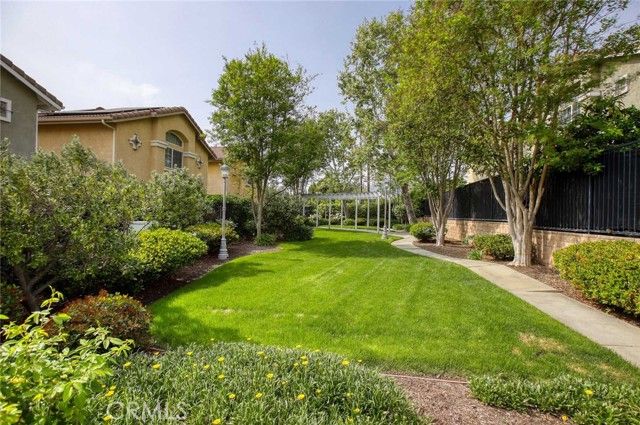 13280 Dronfield 21, Sylmar (los Angeles), CA 91342