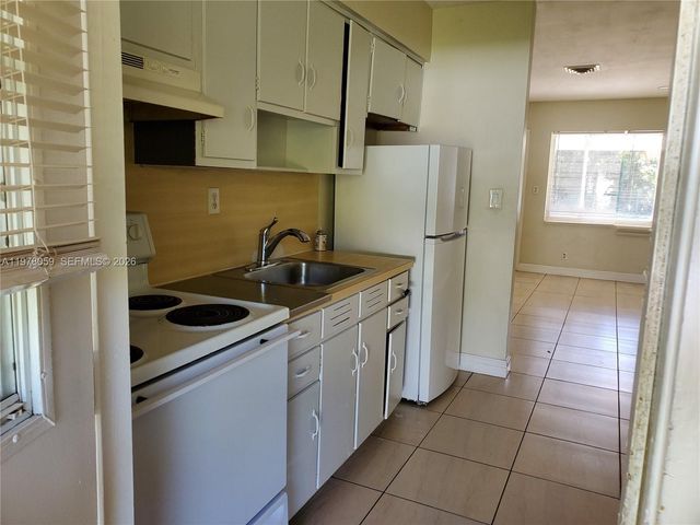 1925 Scott St 1-2, Hollywood, FL 33020