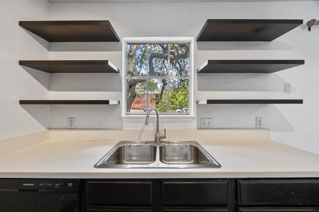 3902 Peterson Ave 203, Austin, TX 78756