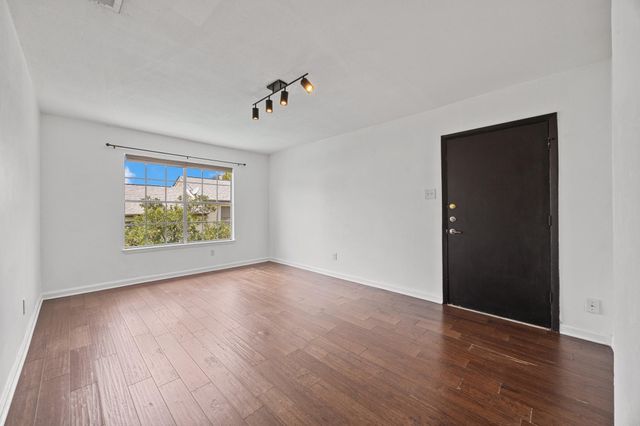 3902 Peterson Ave 203, Austin, TX 78756