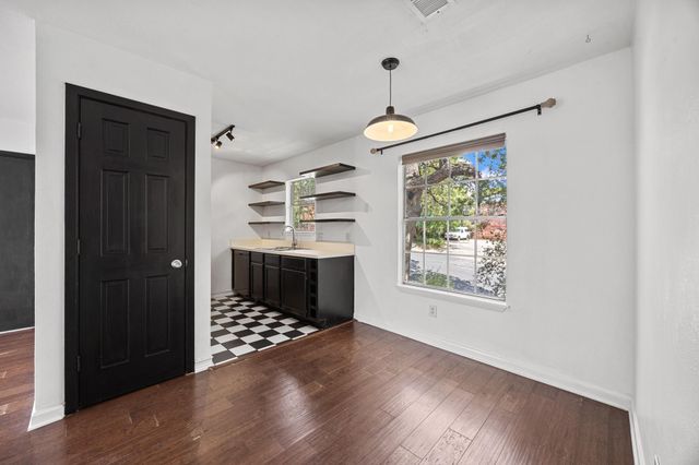 3902 Peterson Ave 203, Austin, TX 78756